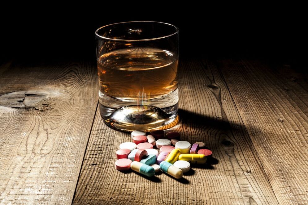 Compatibility of alcohol and antibiotics