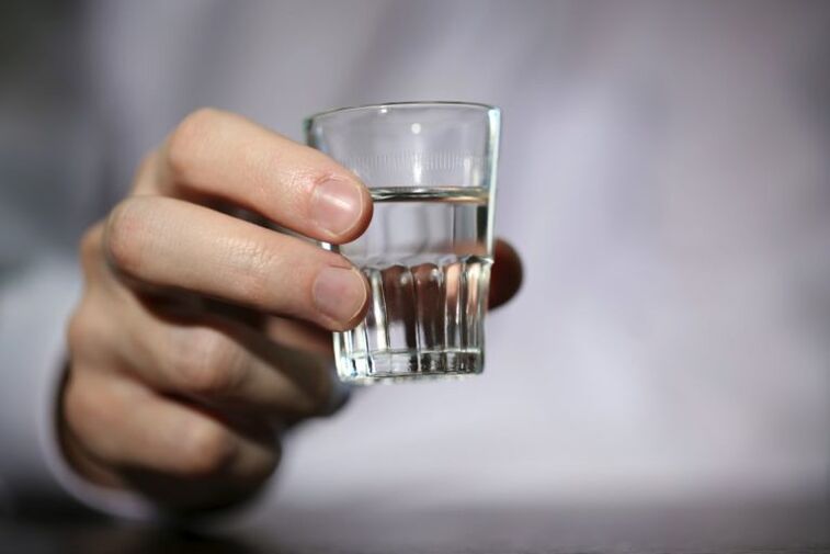 60 ml of vodka - threshold for brain toxicity